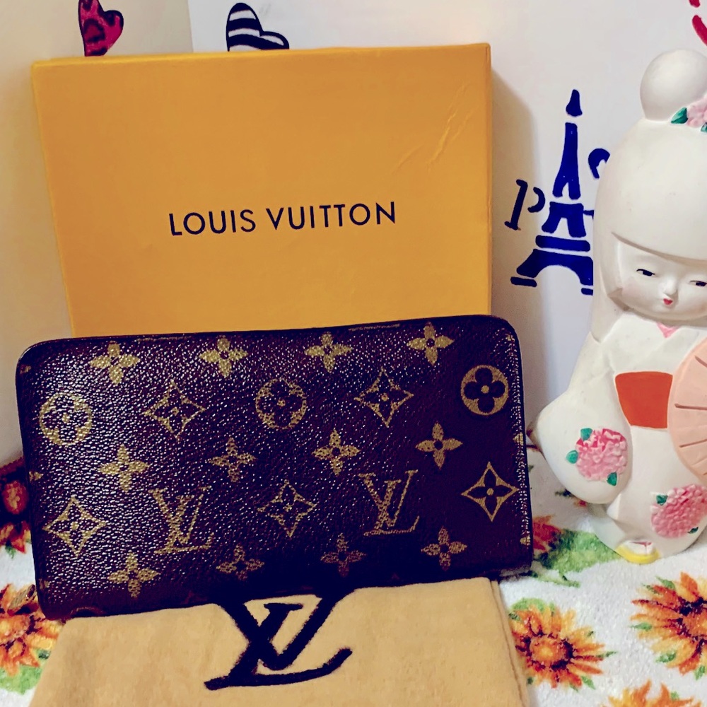 Authentic Louis Vuitton Porte Monnaie Zippy Wallet